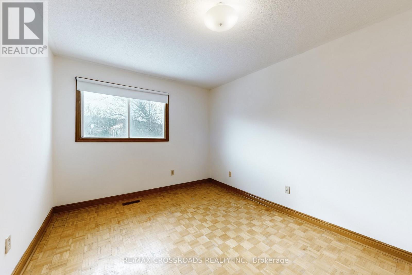 50 Marchwood Crescent, Richmond Hill, Ontario  L4C 8M4 - Photo 39 - N12828654