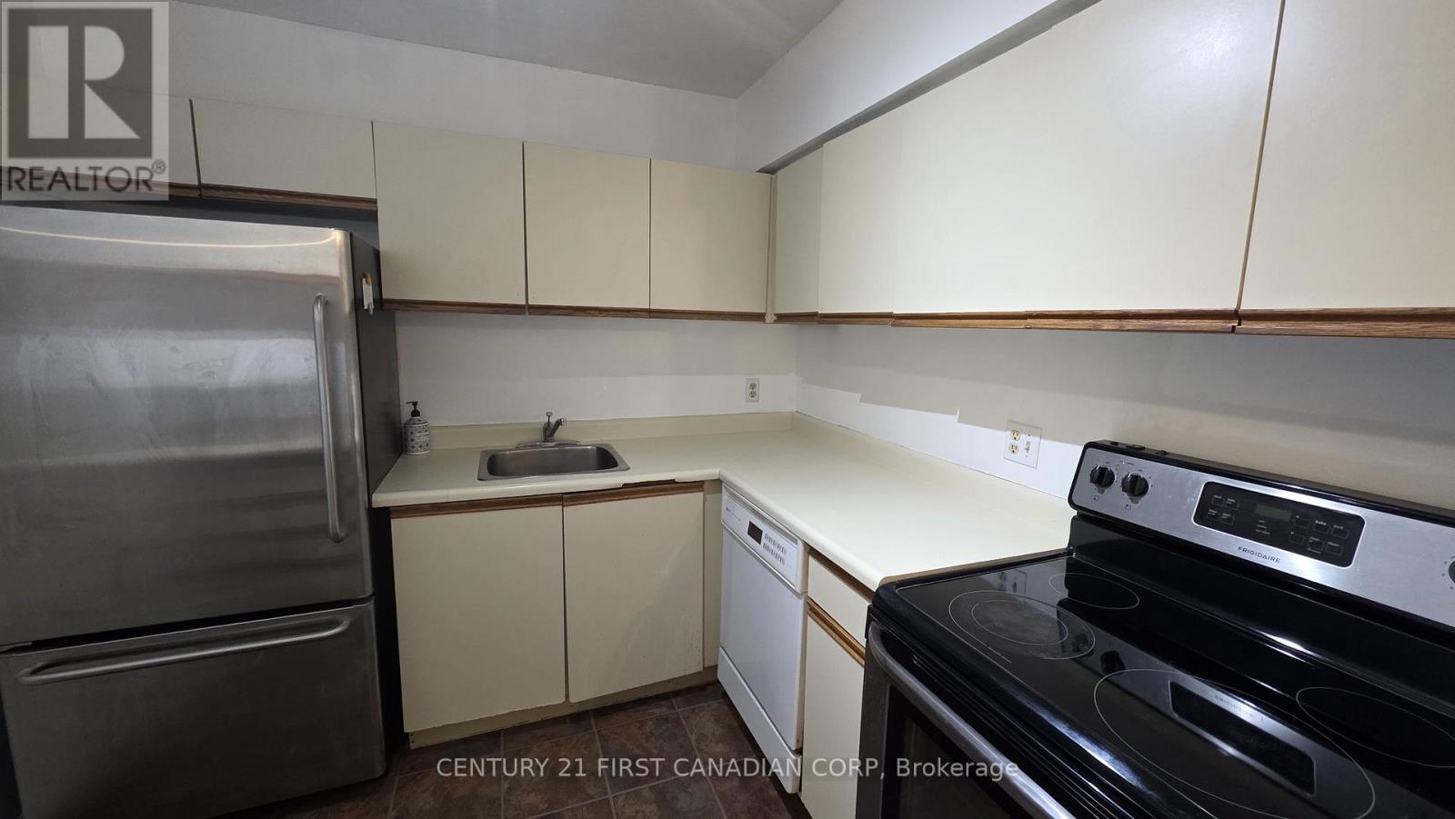 215 - 15 Jacksway Crescent, London North, Ontario  N5X 3T8 - Photo 10 - X12764292