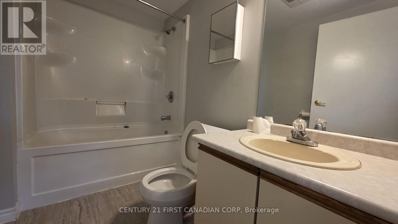 215 - 15 Jacksway Crescent, London North, Ontario  N5X 3T8 - Photo 15 - X12764292