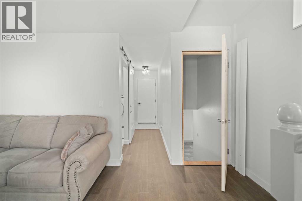 51 Hunters Crescent, Okotoks, Alberta  T1S 1M2 - Photo 17 - A2282300