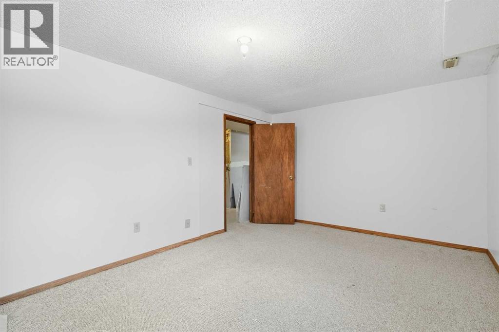 40 Falbury Bay Ne, Calgary, Alberta  T3J 1H6 - Photo 21 - A2289193