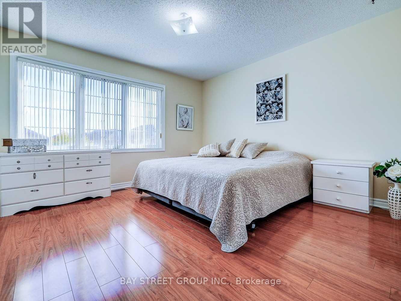 152 Leitchcroft Crescent, Markham, Ontario  L3T 7T6 - Photo 15 - N12707076