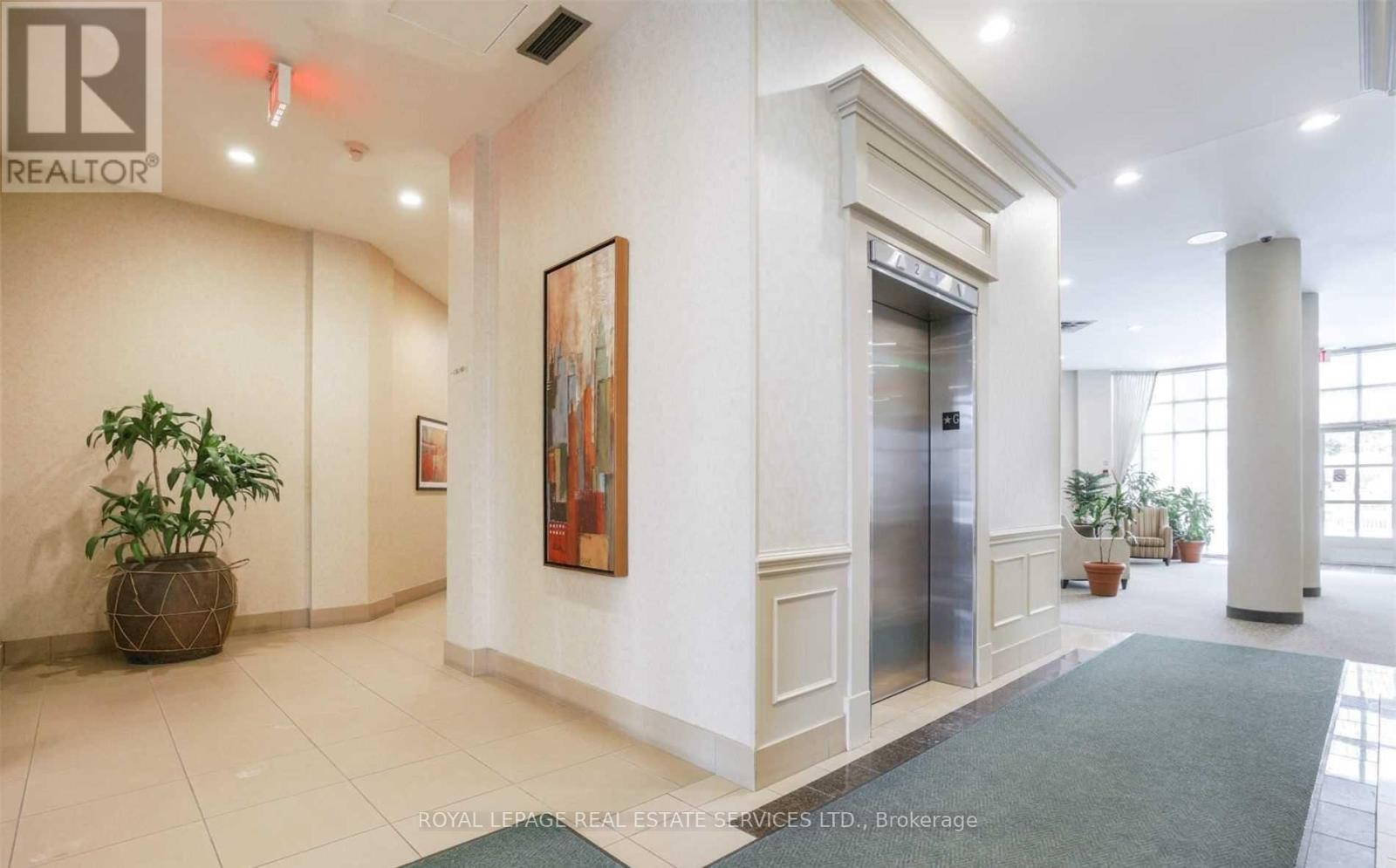 607 - 11 Thorncliffe Pk Drive, Toronto (Thorncliffe Park), Ontario  M4H 1P3 - Photo 11 - C12831194