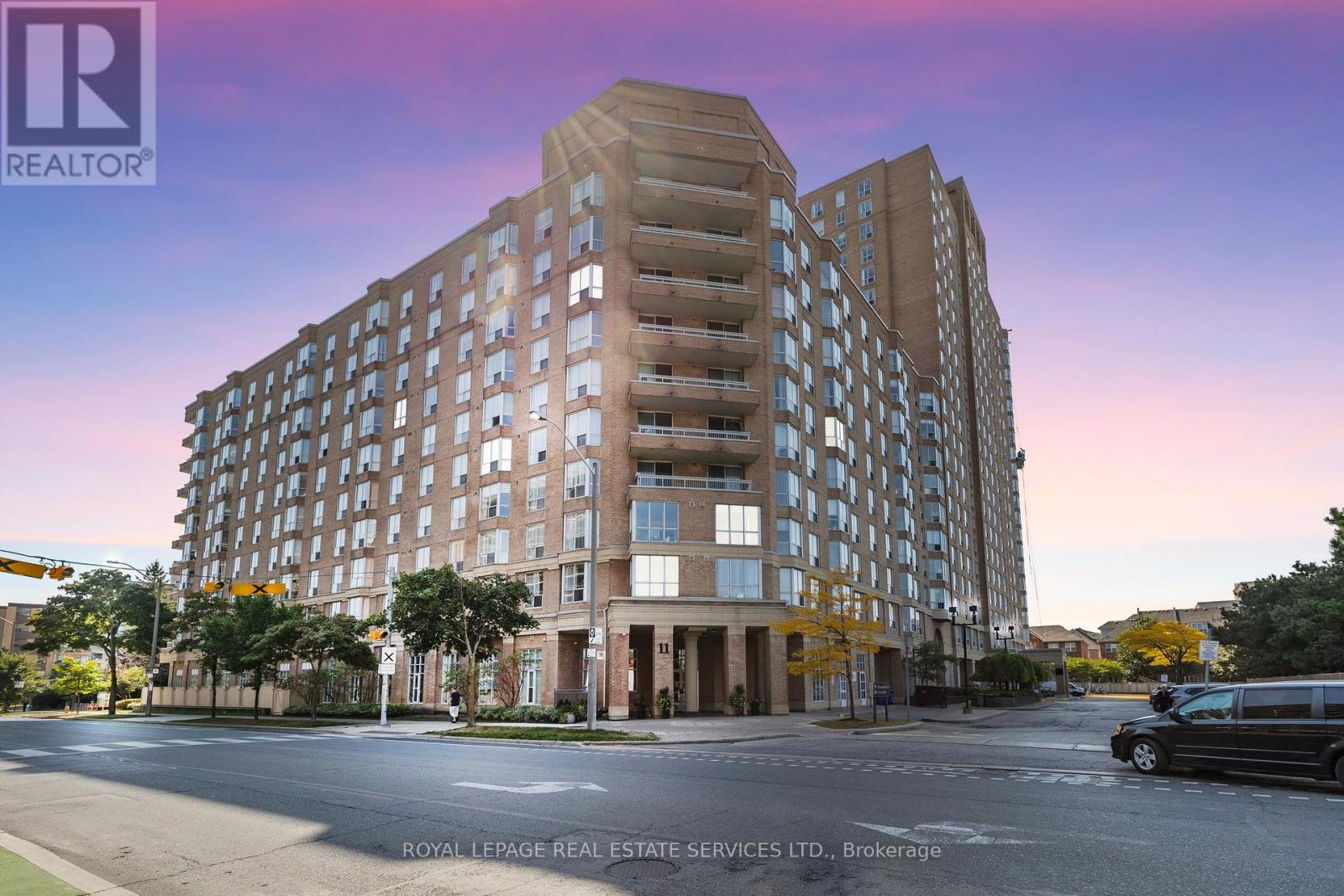 607 - 11 Thorncliffe Pk Drive, Toronto (Thorncliffe Park), Ontario  M4H 1P3 - Photo 8 - C12831194