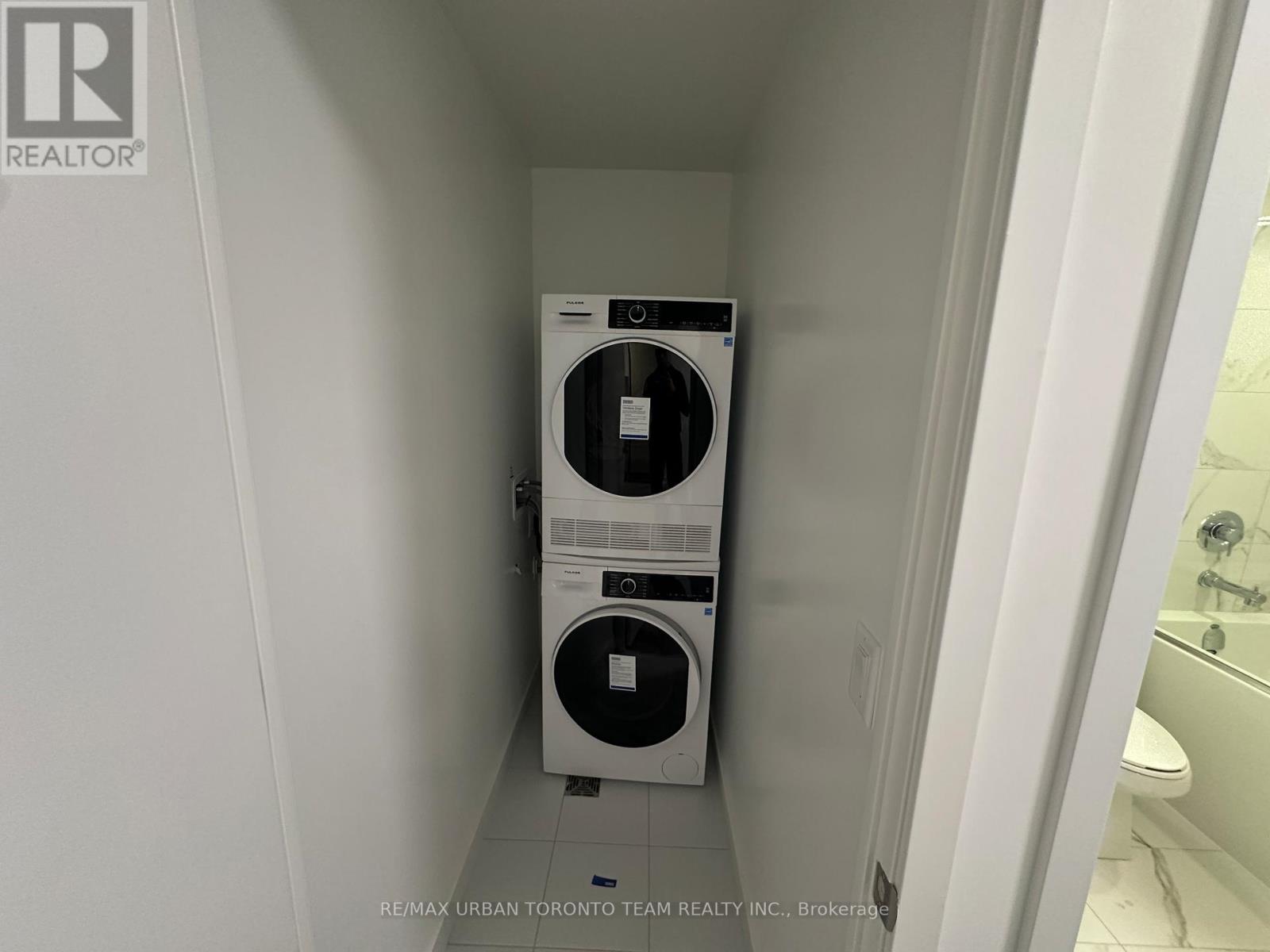 811 - 180 Front Street E, Toronto (Moss Park), Ontario  M5A 0K9 - Photo 19 - C12831202