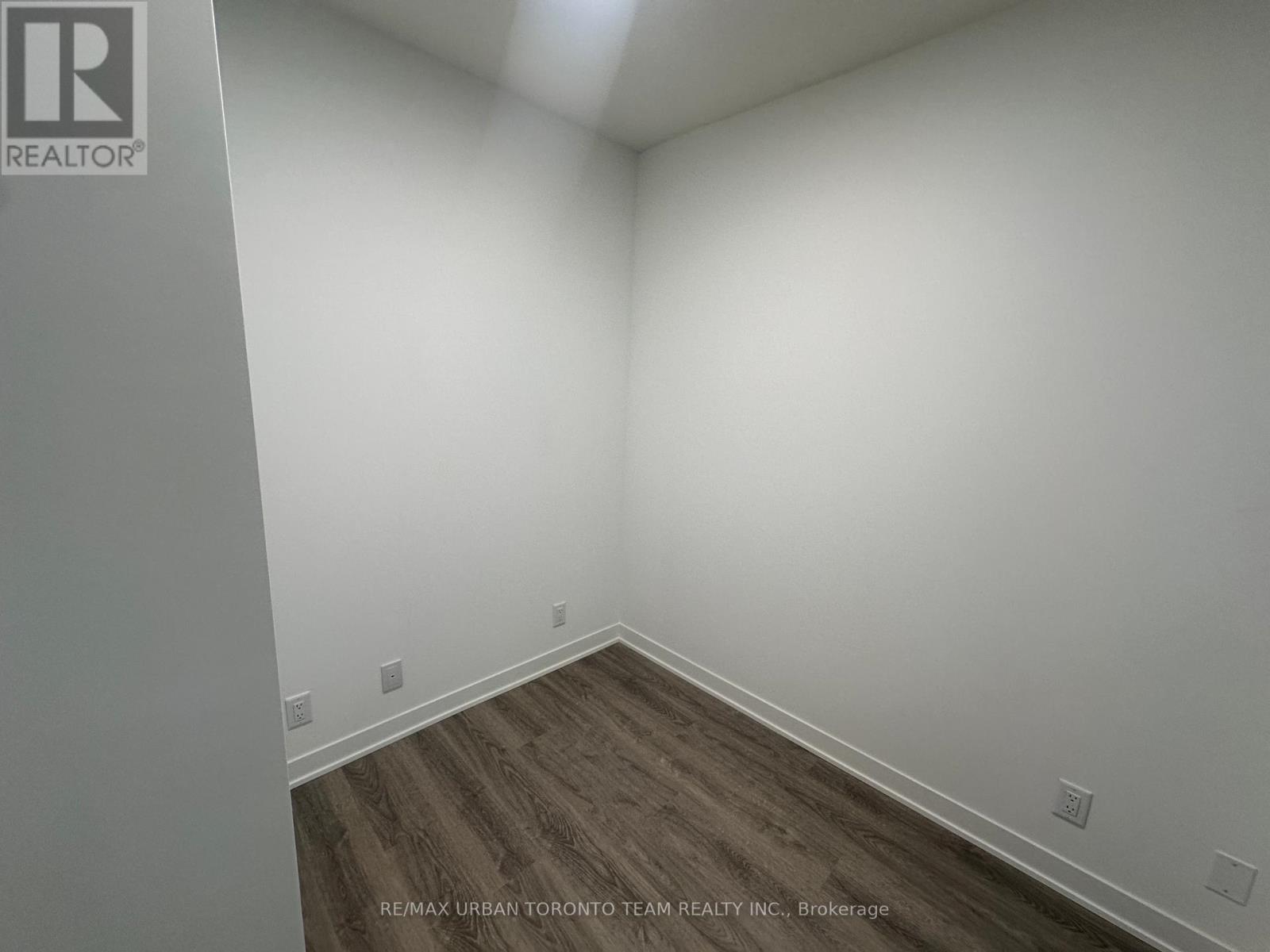 811 - 180 Front Street E, Toronto (Moss Park), Ontario  M5A 0K9 - Photo 7 - C12831202