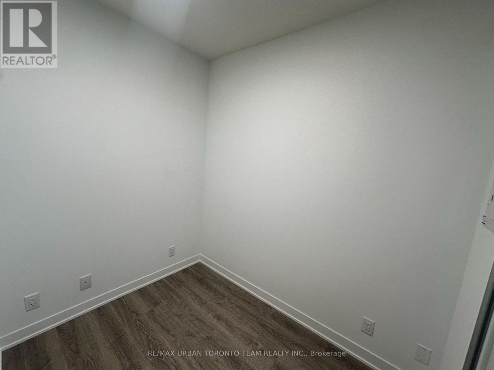 811 - 180 Front Street E, Toronto (Moss Park), Ontario  M5A 0K9 - Photo 8 - C12831202