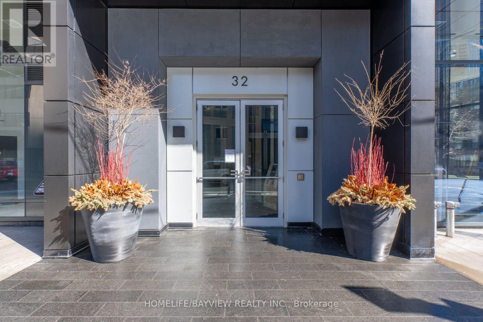 703 - 32 Davenport Road, Toronto (Annex), Ontario  M5R 0B5 - Photo 3 - C12831214