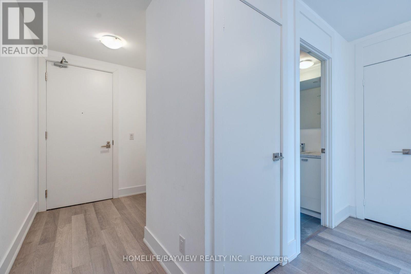 703 - 32 Davenport Road, Toronto (Annex), Ontario  M5R 0B5 - Photo 4 - C12831214