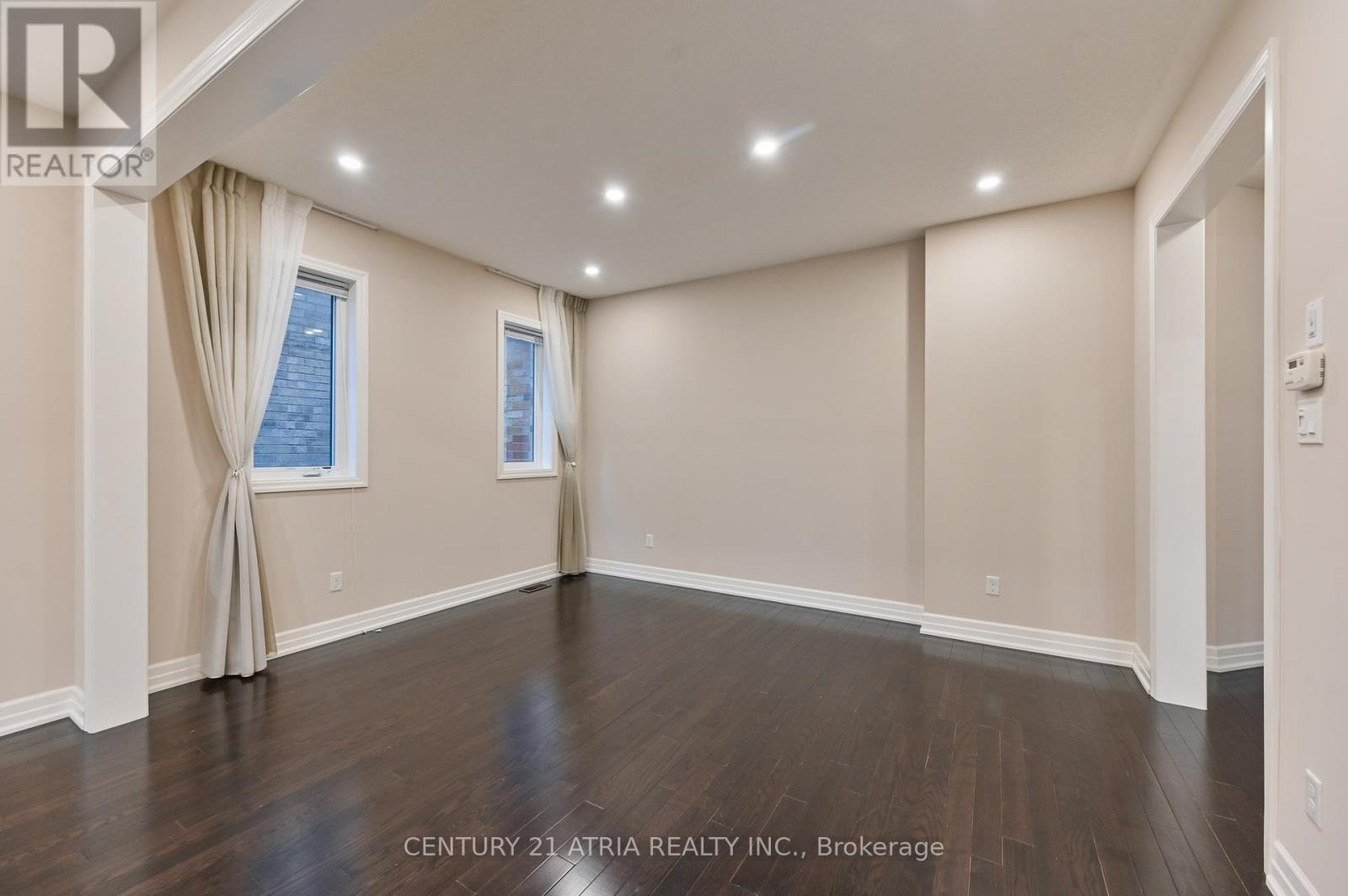 31 Fred Mason Street, Georgina (Keswick South), Ontario  L4P 0B2 - Photo 16 - N12831198