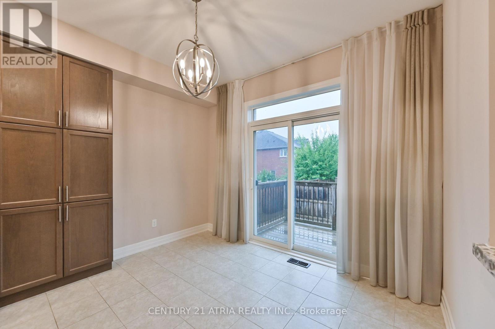 31 Fred Mason Street, Georgina (Keswick South), Ontario  L4P 0B2 - Photo 9 - N12831198