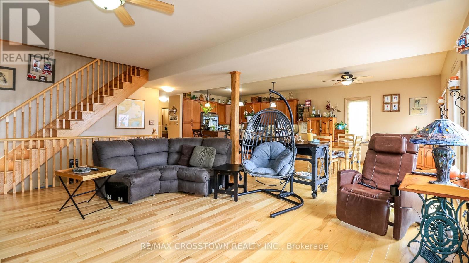 2325 Crystal Beach Road, Innisfil (Alcona), Ontario  L9S 3W8 - Photo 12 - N12831216