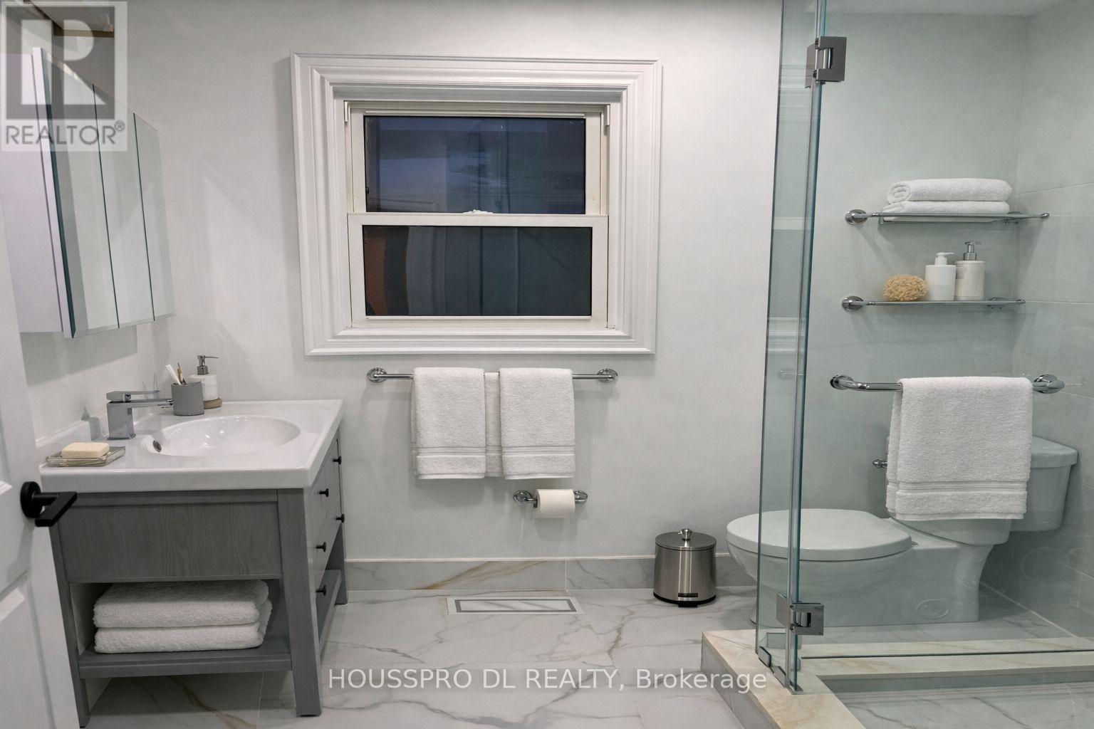 377 Palmer Avenue, Richmond Hill (Harding), Ontario  L4C 1P7 - Photo 13 - N12831262