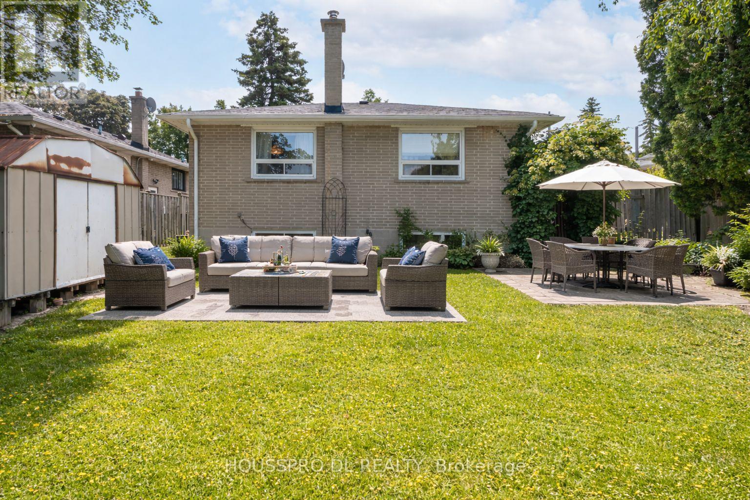 377 Palmer Avenue, Richmond Hill (Harding), Ontario  L4C 1P7 - Photo 3 - N12831262