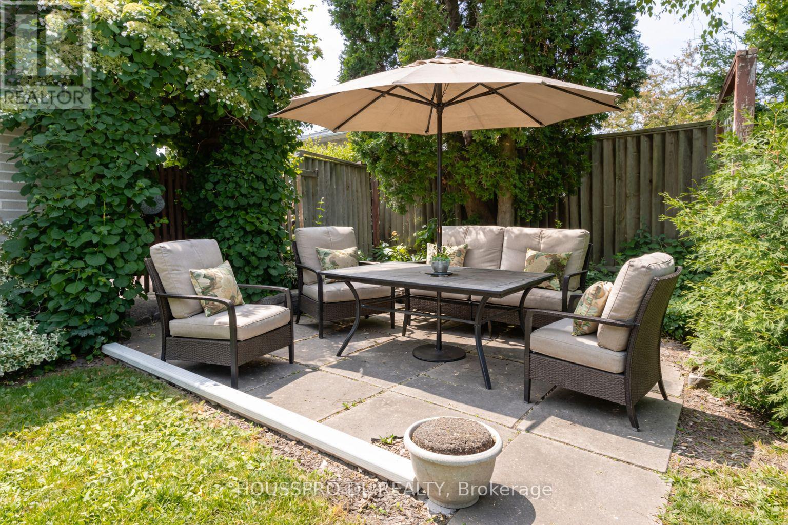 377 Palmer Avenue, Richmond Hill (Harding), Ontario  L4C 1P7 - Photo 4 - N12831262