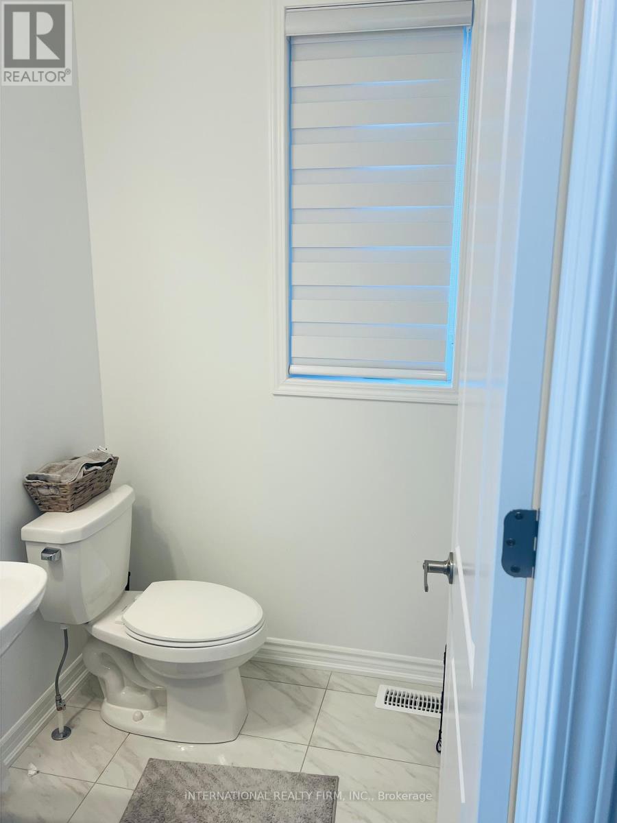 76 Mcbride Trail, Barrie, Ontario  L1C 0J9 - Photo 8 - S12831226