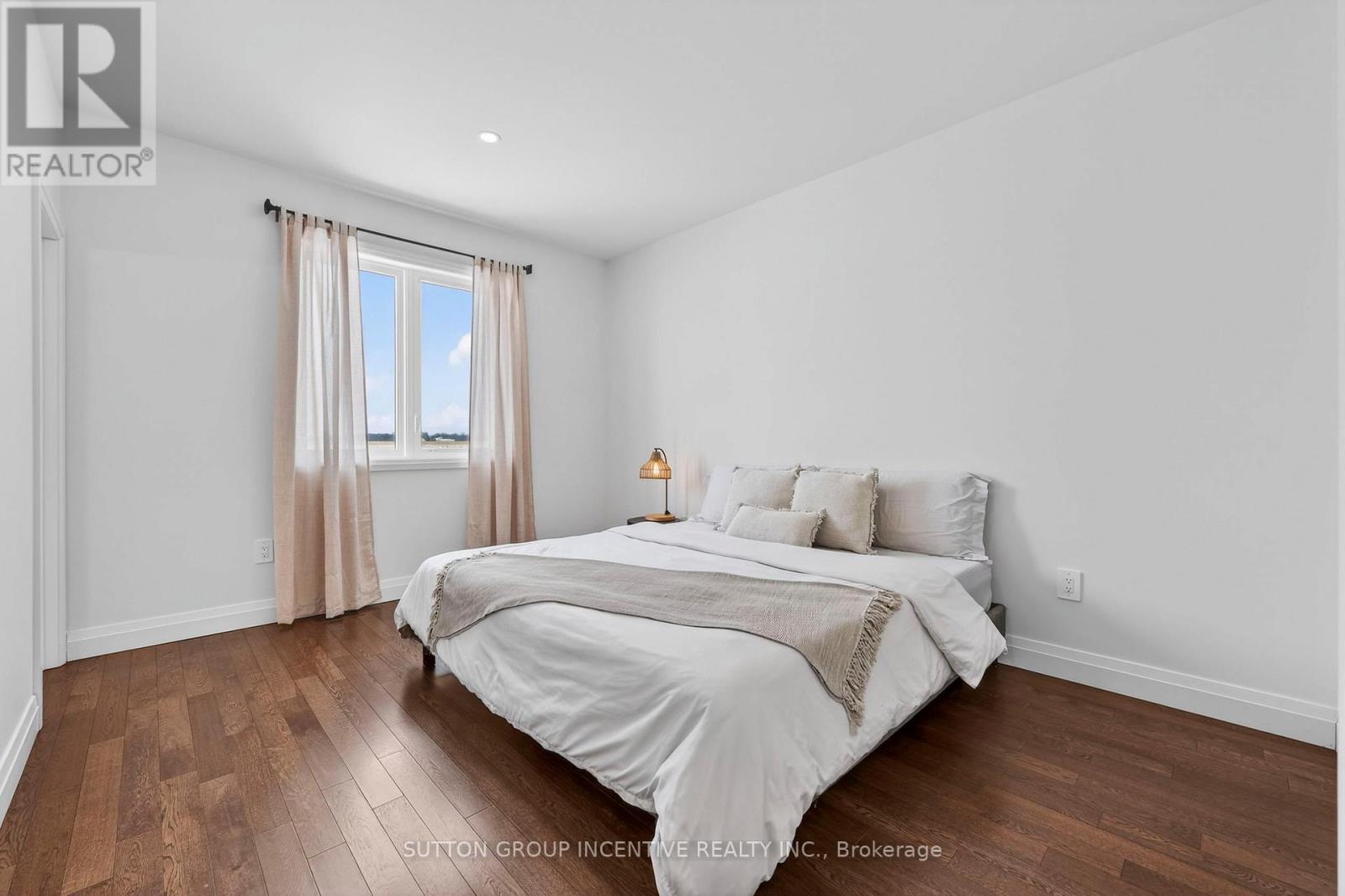 142 Ritchie Crescent, Springwater (Elmvale), Ontario  L0L 1P0 - Photo 10 - S12831254