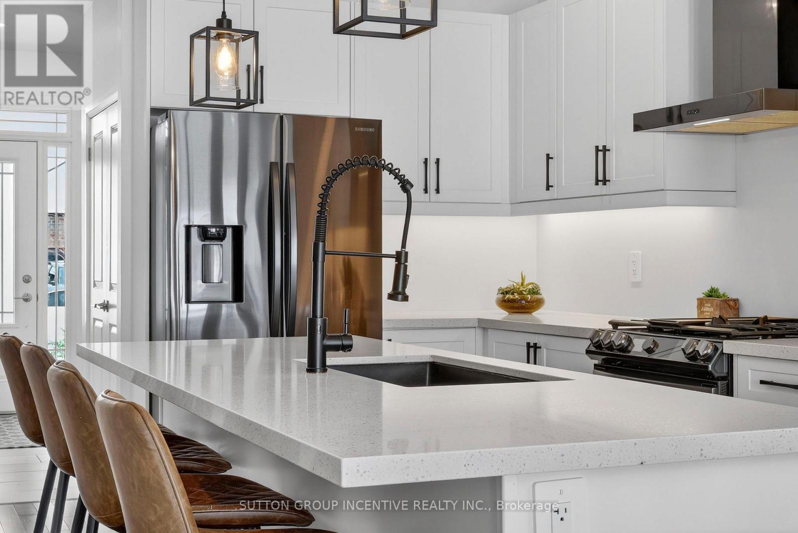 142 Ritchie Crescent, Springwater (Elmvale), Ontario  L0L 1P0 - Photo 6 - S12831254