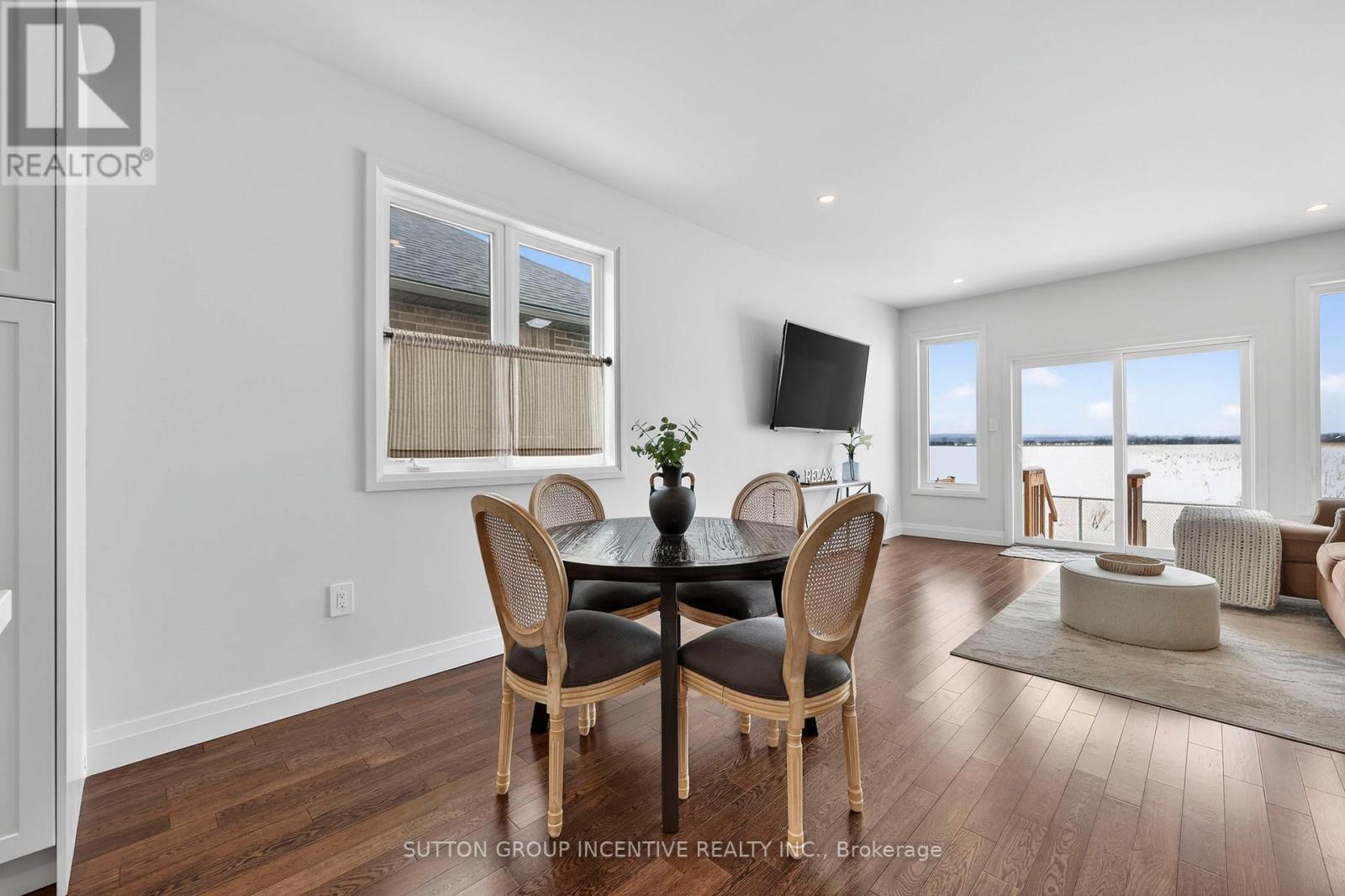 142 Ritchie Crescent, Springwater (Elmvale), Ontario  L0L 1P0 - Photo 7 - S12831254