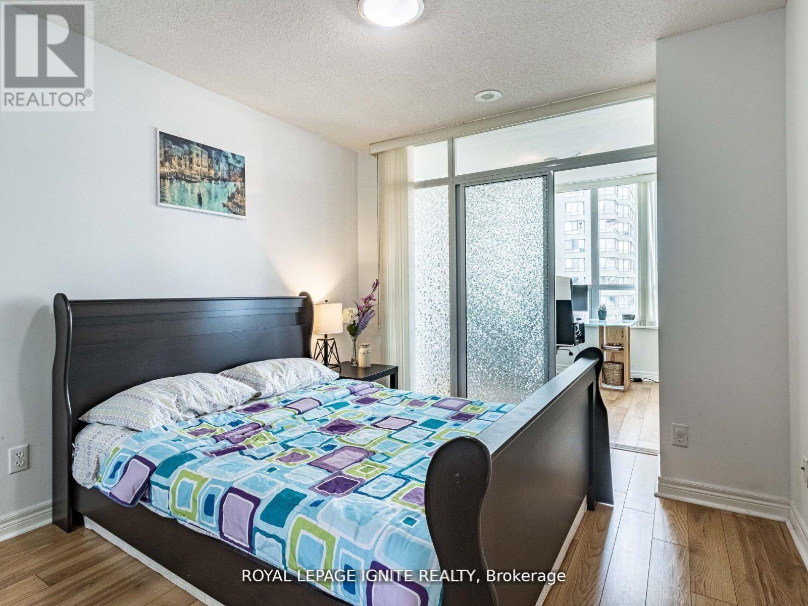 1711 - 156 Enfield Place, Mississauga (City Centre), Ontario  L5B 4L8 - Photo 15 - W12831230