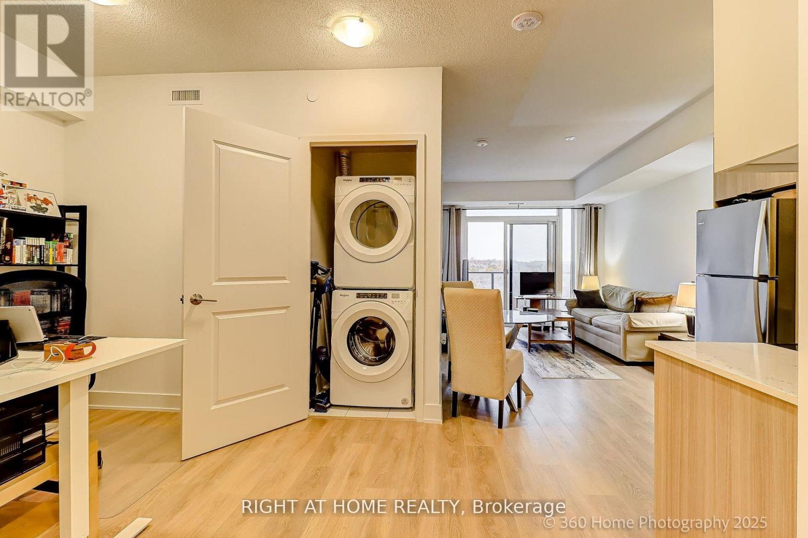 605 - 202 Burnhamthorpe Road E, Mississauga (Mississauga Valleys), Ontario  L5B 0A2 - Photo 10 - W12831242