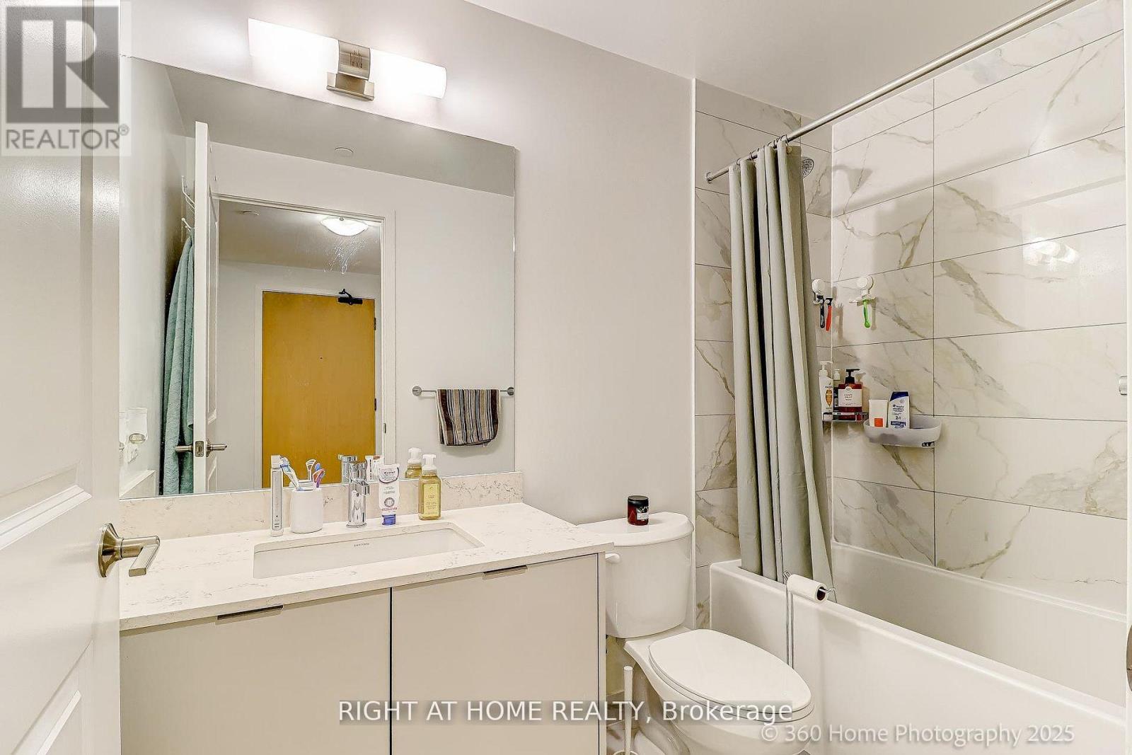 605 - 202 Burnhamthorpe Road E, Mississauga (Mississauga Valleys), Ontario  L5B 0A2 - Photo 11 - W12831242