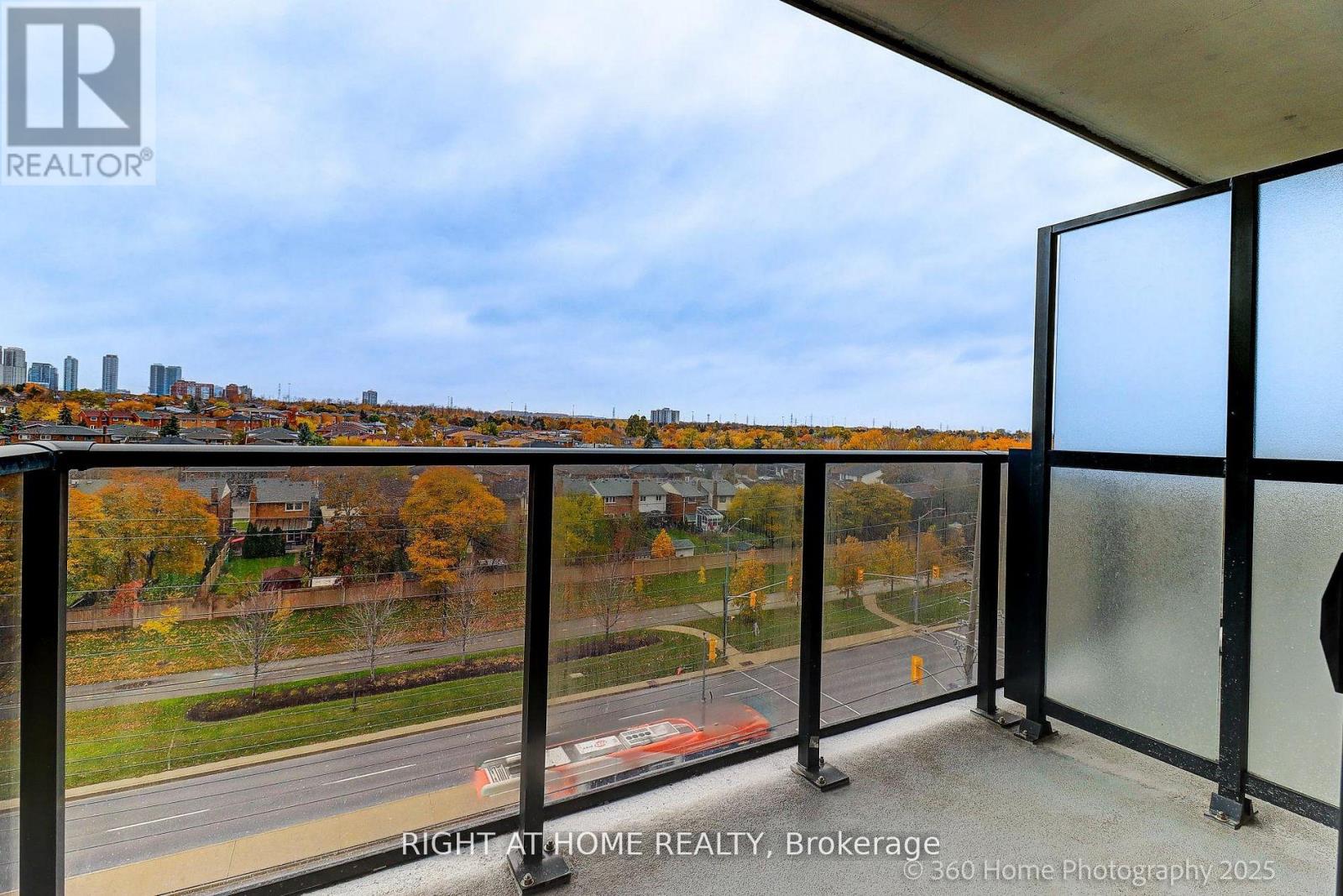 605 - 202 Burnhamthorpe Road E, Mississauga (Mississauga Valleys), Ontario  L5B 0A2 - Photo 23 - W12831242