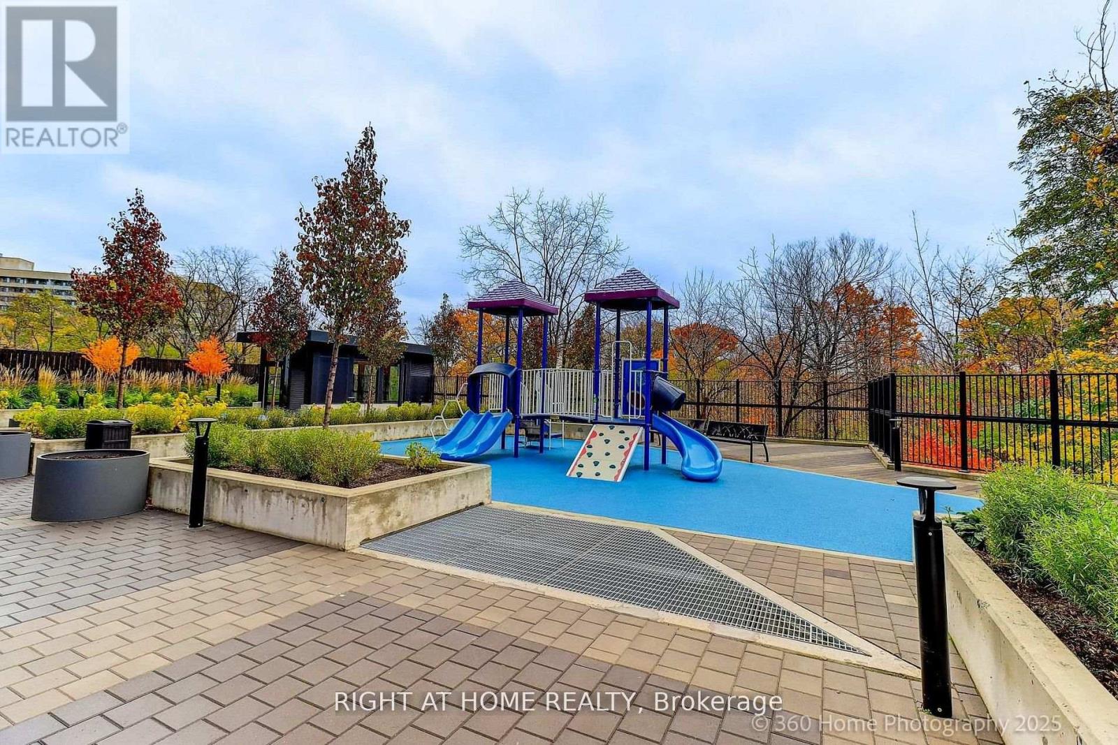 605 - 202 Burnhamthorpe Road E, Mississauga (Mississauga Valleys), Ontario  L5B 0A2 - Photo 42 - W12831242