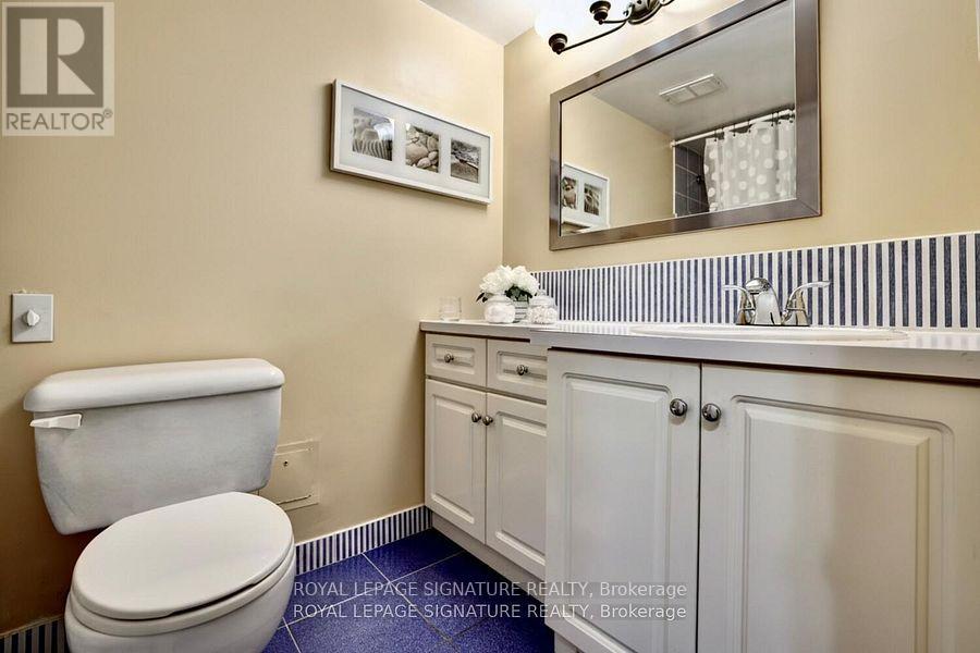 201 - 11 Wincott Drive, Toronto, Ontario  M9R 2R9 - Photo 11 - W12831248