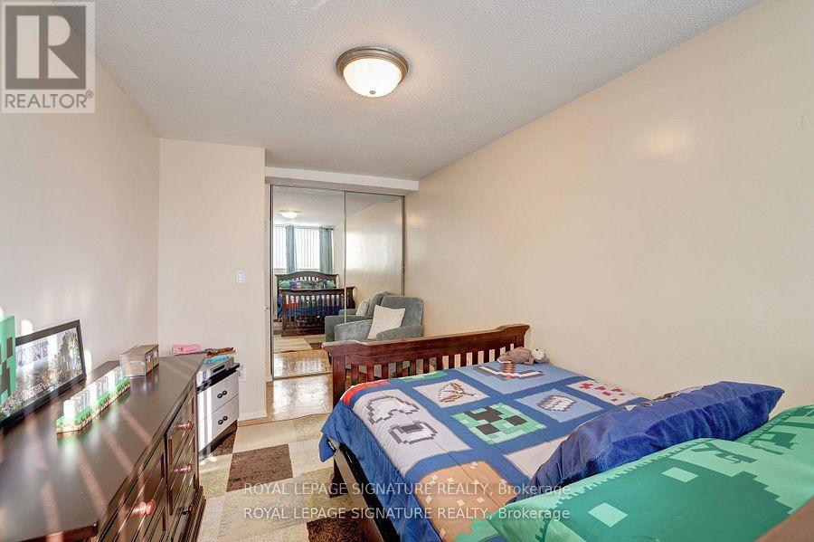 201 - 11 Wincott Drive, Toronto, Ontario  M9R 2R9 - Photo 16 - W12831248