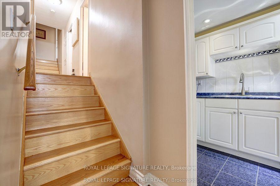 201 - 11 Wincott Drive, Toronto, Ontario  M9R 2R9 - Photo 17 - W12831248