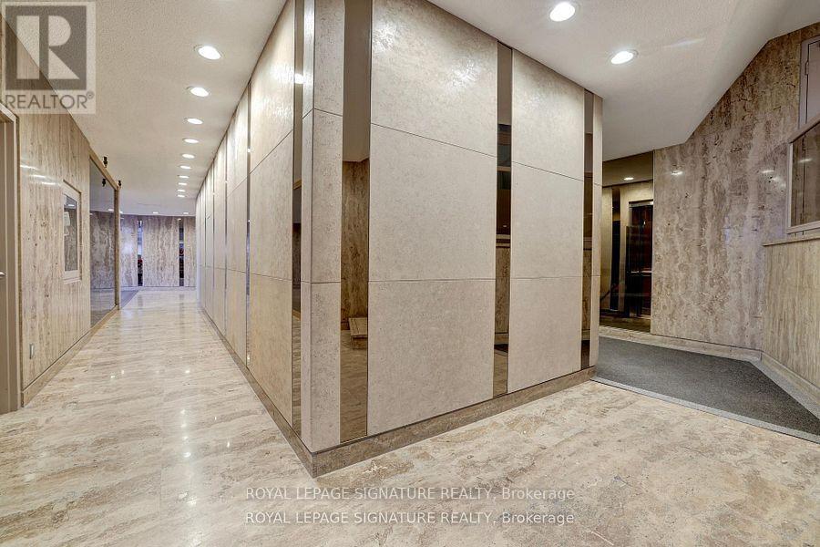 201 - 11 Wincott Drive, Toronto, Ontario  M9R 2R9 - Photo 18 - W12831248