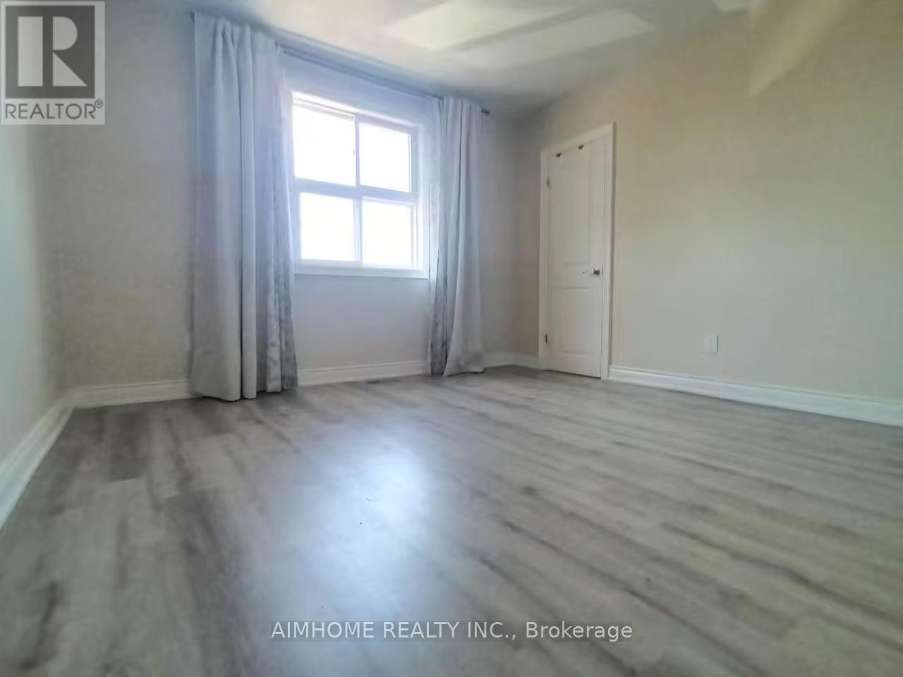 2304 Keele Street, Toronto (Brookhaven-Amesbury), Ontario  M6M 3Z8 - Photo 4 - W12831256