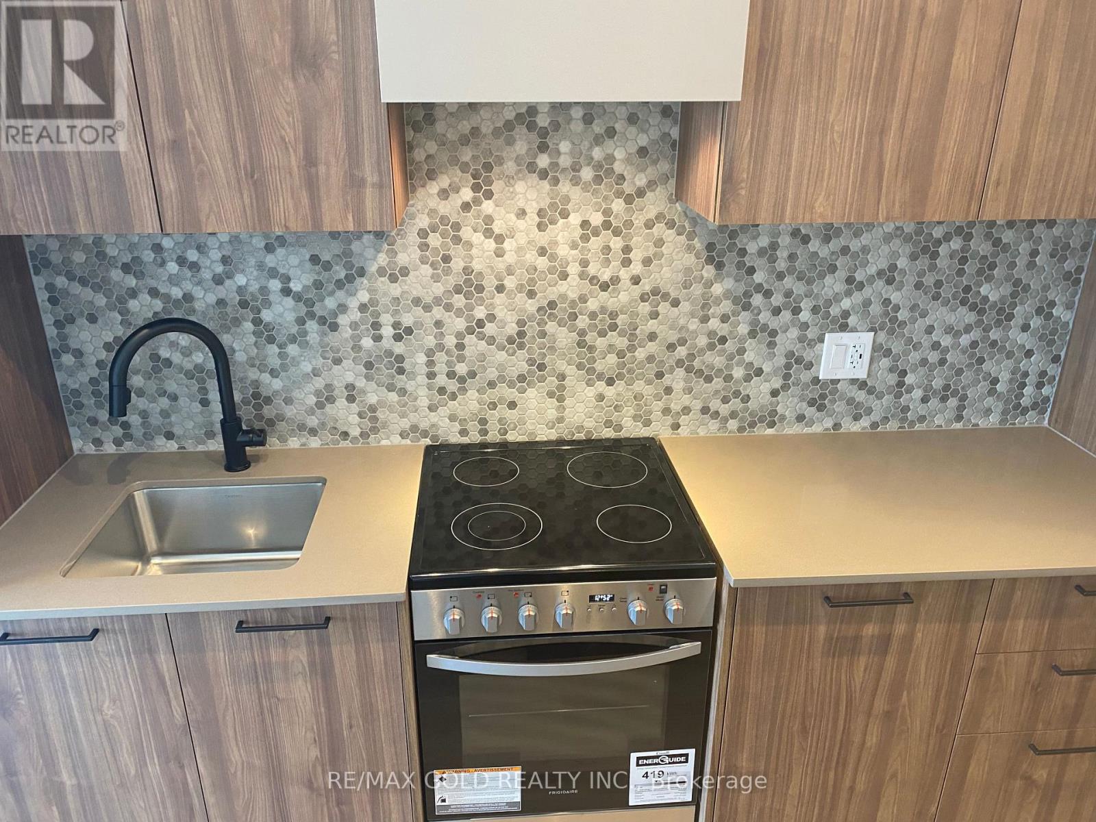 301 - 10 Lagerfeld Drive, Brampton (Northwest Brampton), Ontario  L7A 5L3 - Photo 36 - W12831258