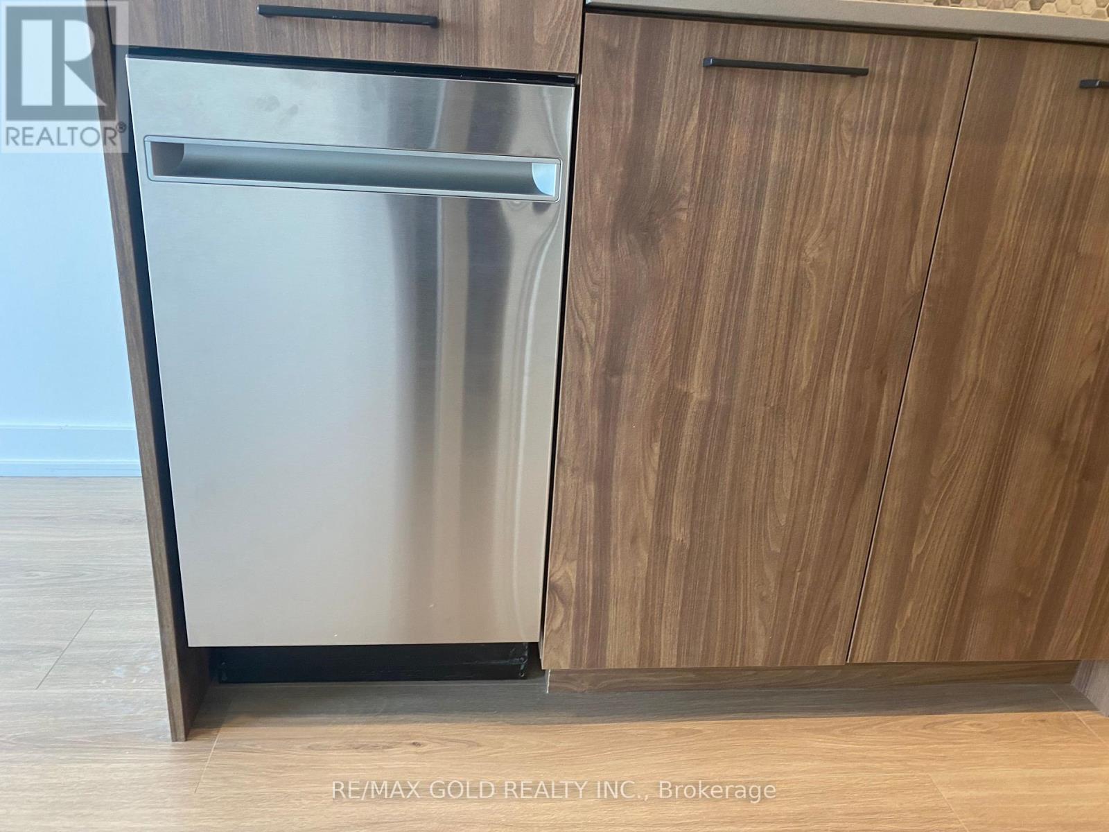 301 - 10 Lagerfeld Drive, Brampton (Northwest Brampton), Ontario  L7A 5L3 - Photo 37 - W12831258