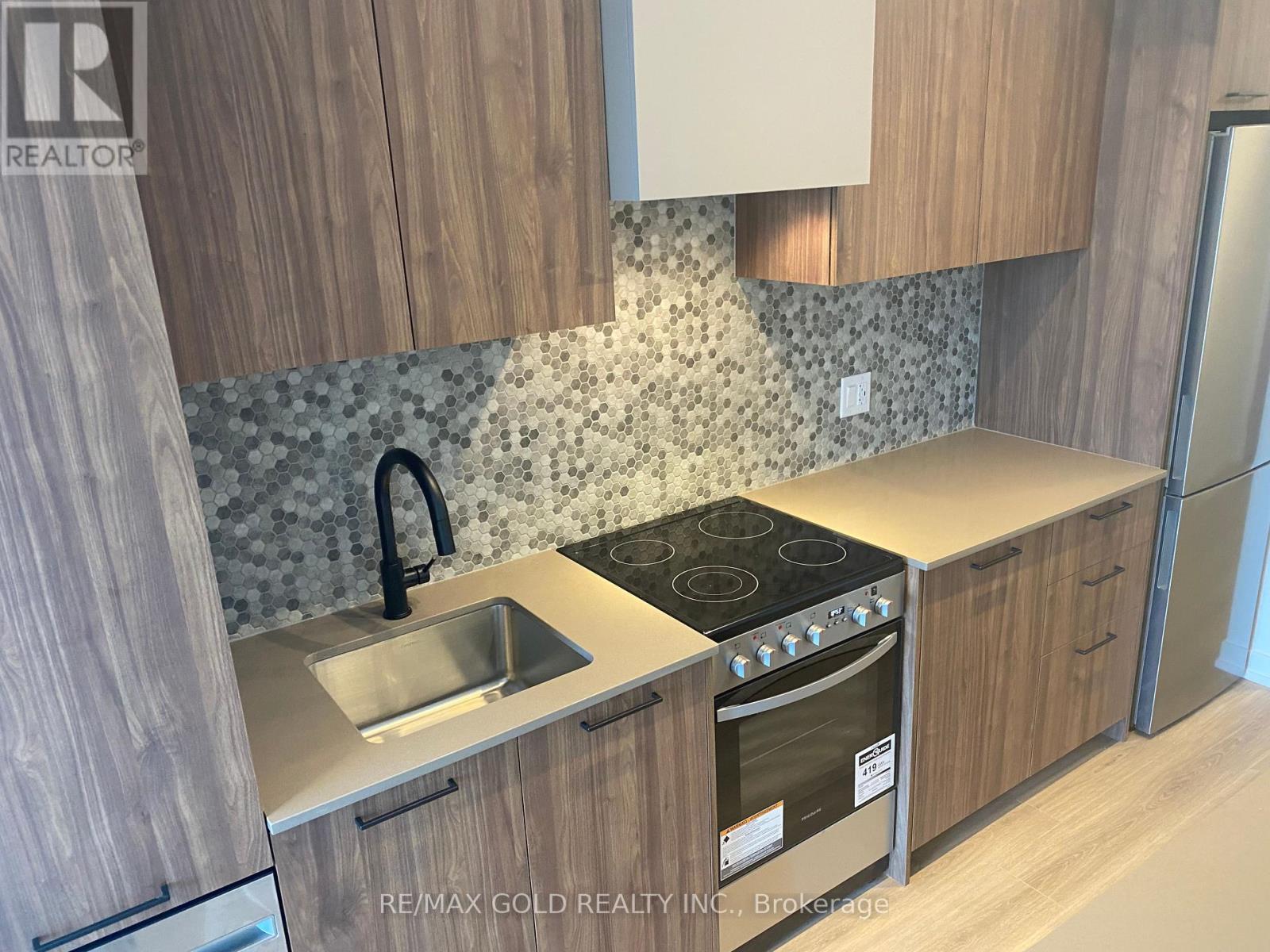 301 - 10 Lagerfeld Drive, Brampton (Northwest Brampton), Ontario  L7A 5L3 - Photo 45 - W12831258