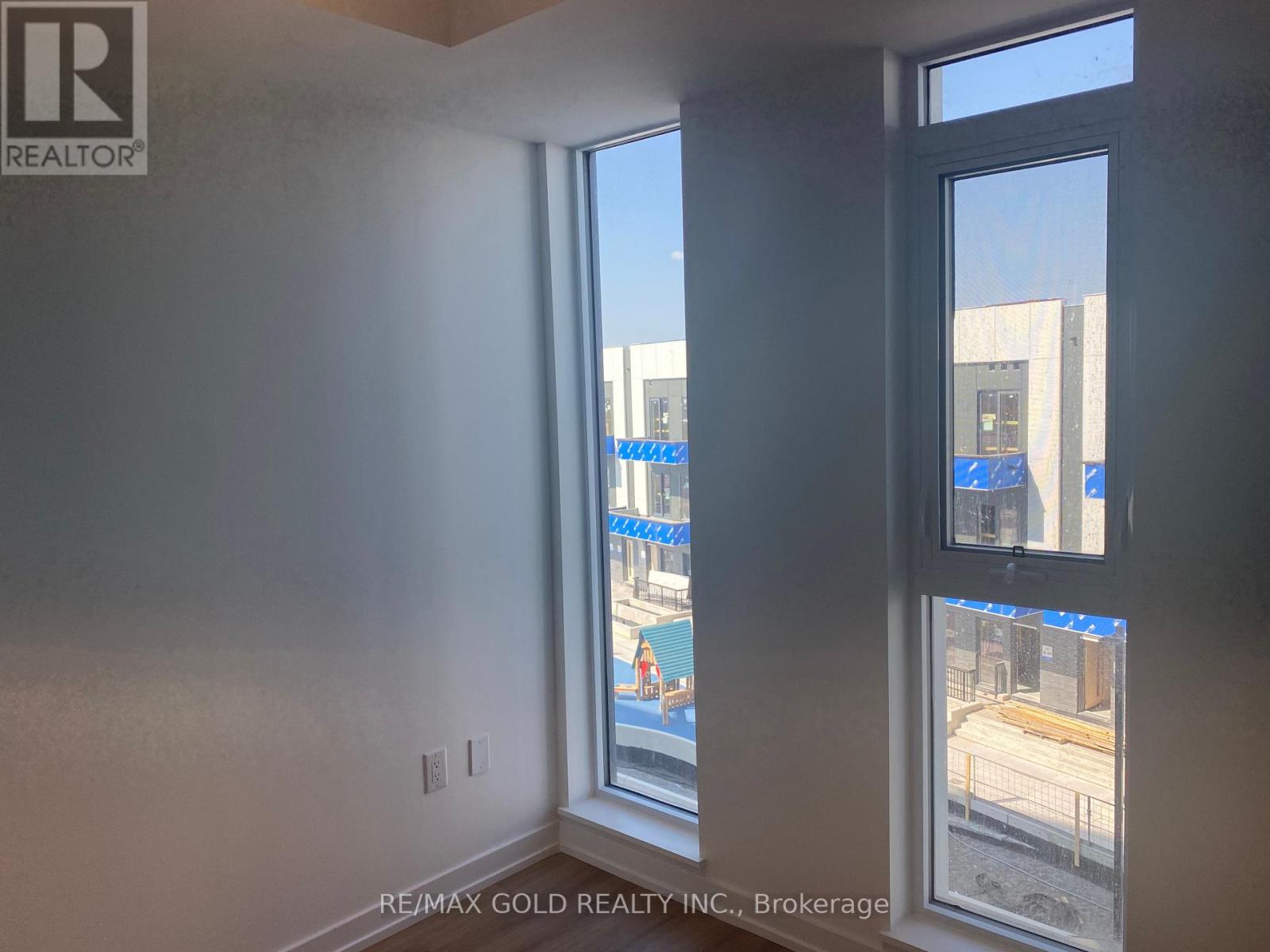 301 - 10 Lagerfeld Drive, Brampton (Northwest Brampton), Ontario  L7A 5L3 - Photo 5 - W12831258