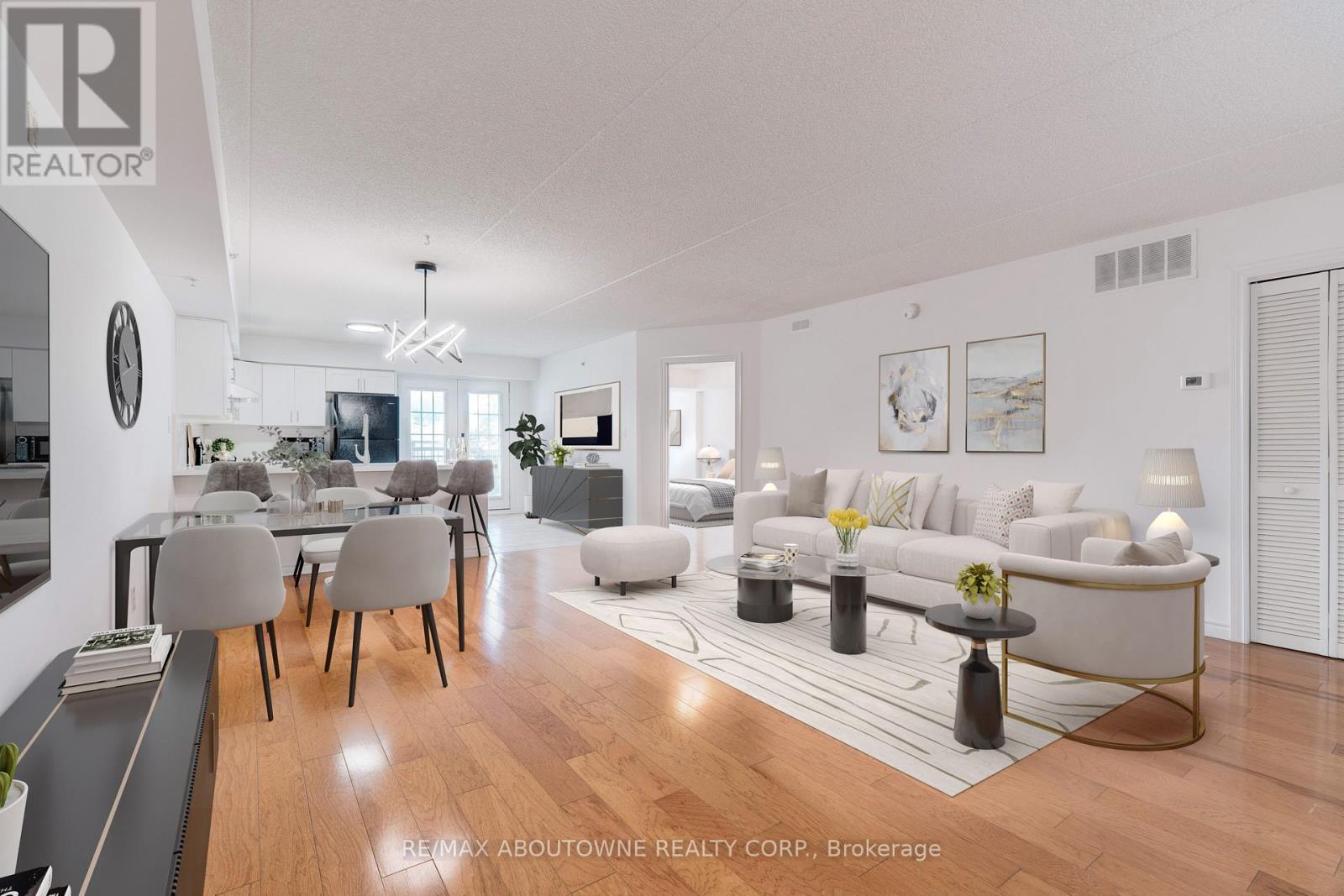 212 - 1460 Bishops Gate, Oakville (Ga Glen Abbey), Ontario  L6M 4N5 - Photo 2 - W12831264