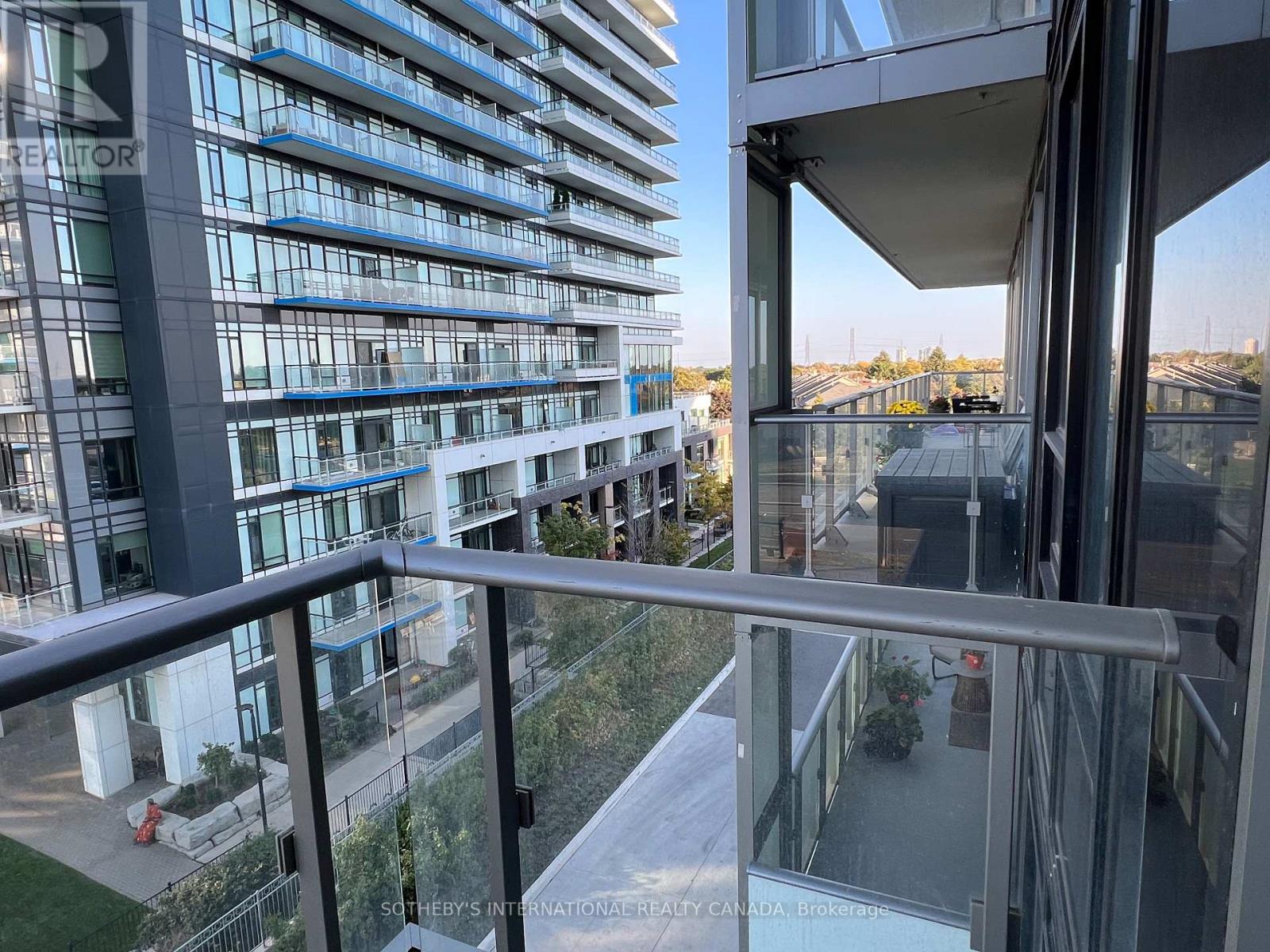 401 - 4765 Metcalfe Avenue, Mississauga (Central Erin Mills), Ontario  L5M 4L7 - Photo 10 - W12831272