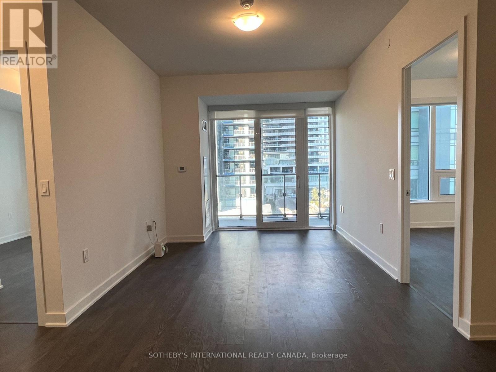 401 - 4765 Metcalfe Avenue, Mississauga (Central Erin Mills), Ontario  L5M 4L7 - Photo 2 - W12831272