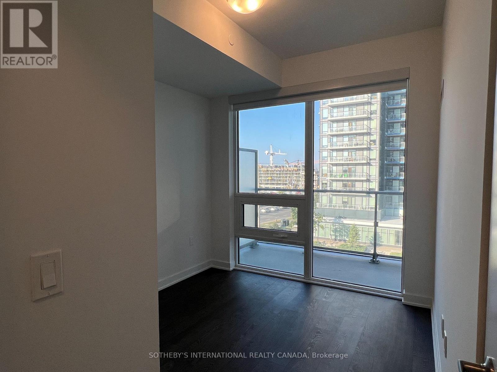 401 - 4765 Metcalfe Avenue, Mississauga (Central Erin Mills), Ontario  L5M 4L7 - Photo 5 - W12831272