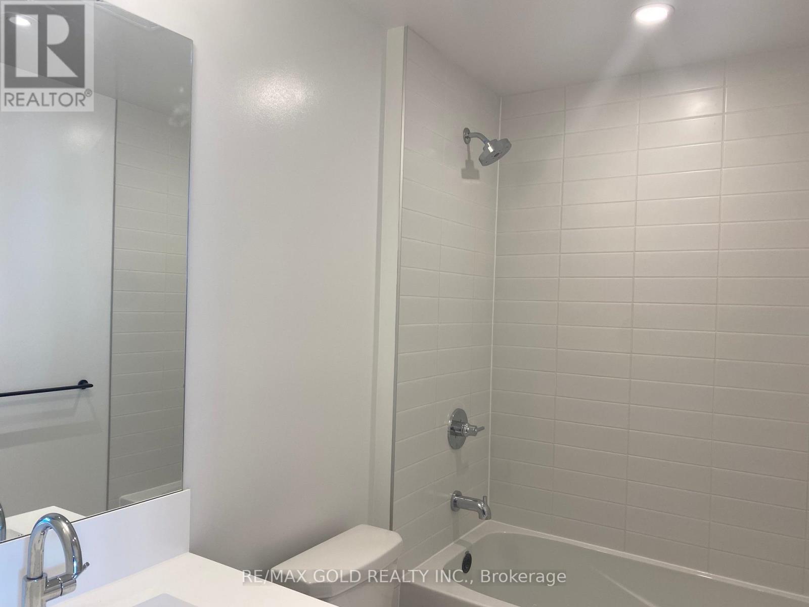 301 - 10 Lagerfeld Drive, Brampton (Northwest Brampton), Ontario  L7A 5L3 - Photo 10 - W12831280