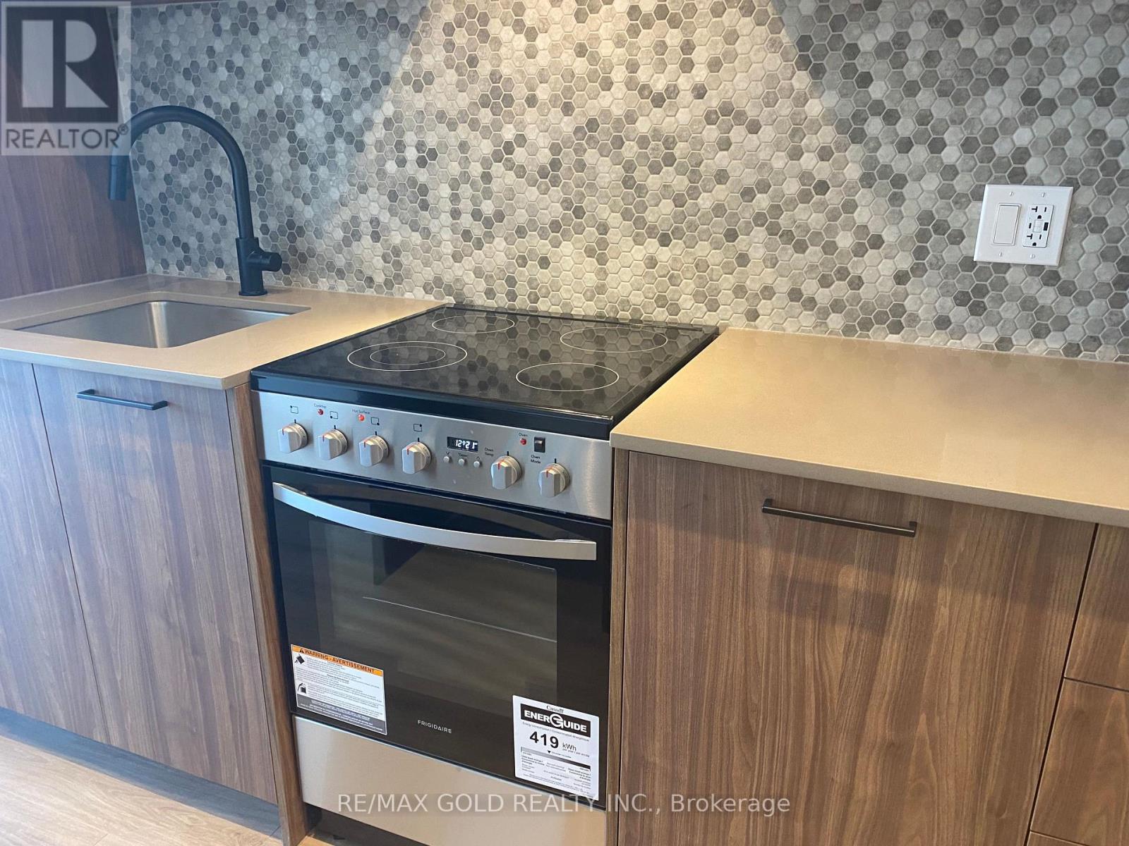 301 - 10 Lagerfeld Drive, Brampton (Northwest Brampton), Ontario  L7A 5L3 - Photo 15 - W12831280