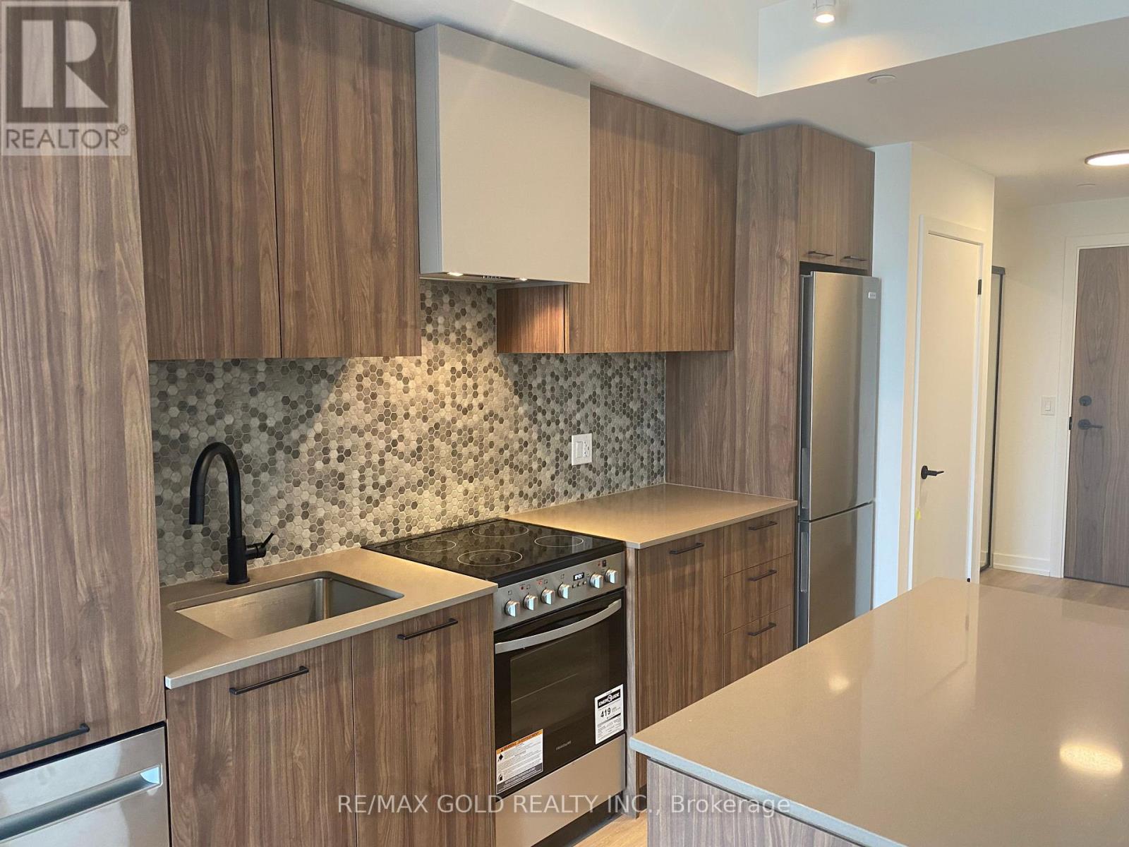 301 - 10 Lagerfeld Drive, Brampton (Northwest Brampton), Ontario  L7A 5L3 - Photo 23 - W12831280