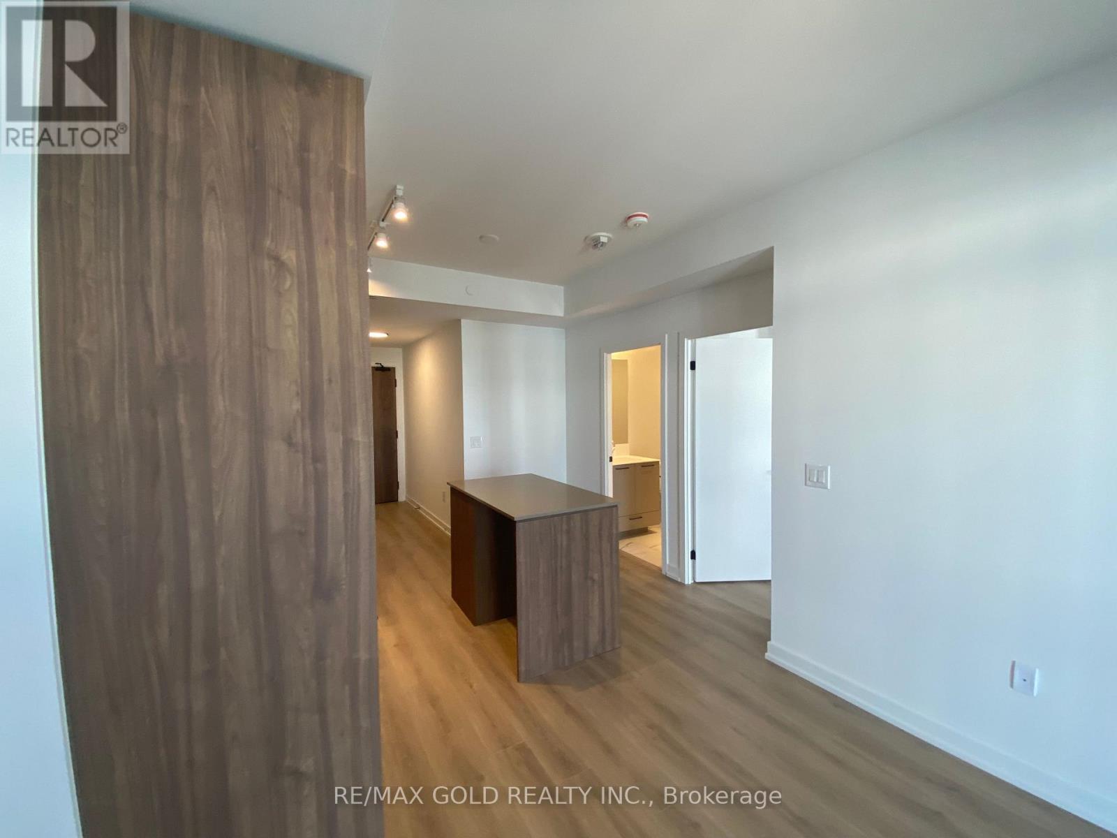 301 - 10 Lagerfeld Drive, Brampton (Northwest Brampton), Ontario  L7A 5L3 - Photo 27 - W12831280