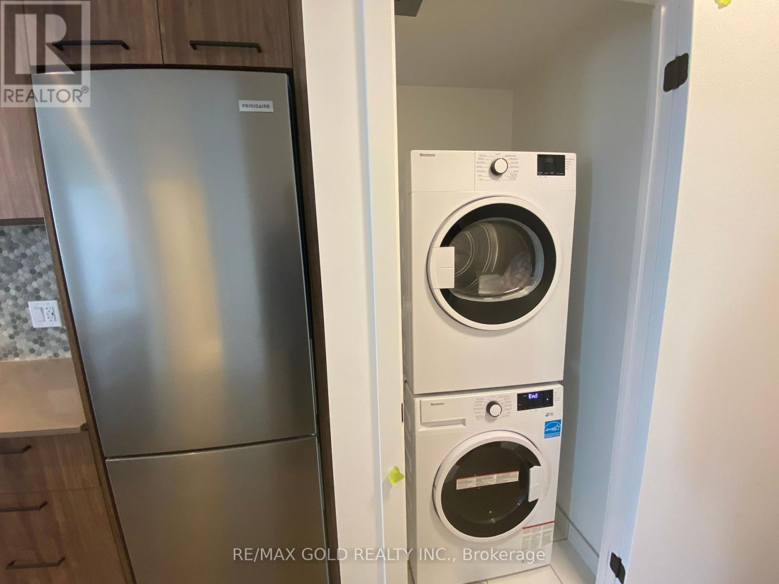 301 - 10 Lagerfeld Drive, Brampton (Northwest Brampton), Ontario  L7A 5L3 - Photo 28 - W12831280