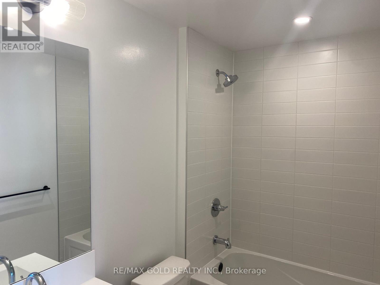 301 - 10 Lagerfeld Drive, Brampton (Northwest Brampton), Ontario  L7A 5L3 - Photo 9 - W12831280