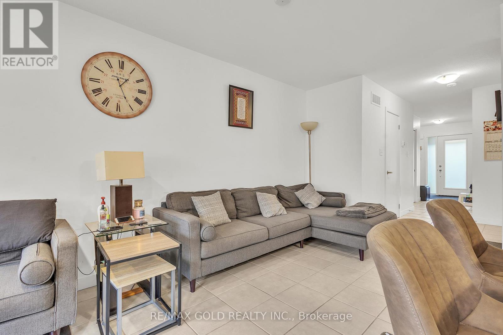 75 Pony Way, Kitchener, Ontario  N2R 0R8 - Photo 11 - X12831220