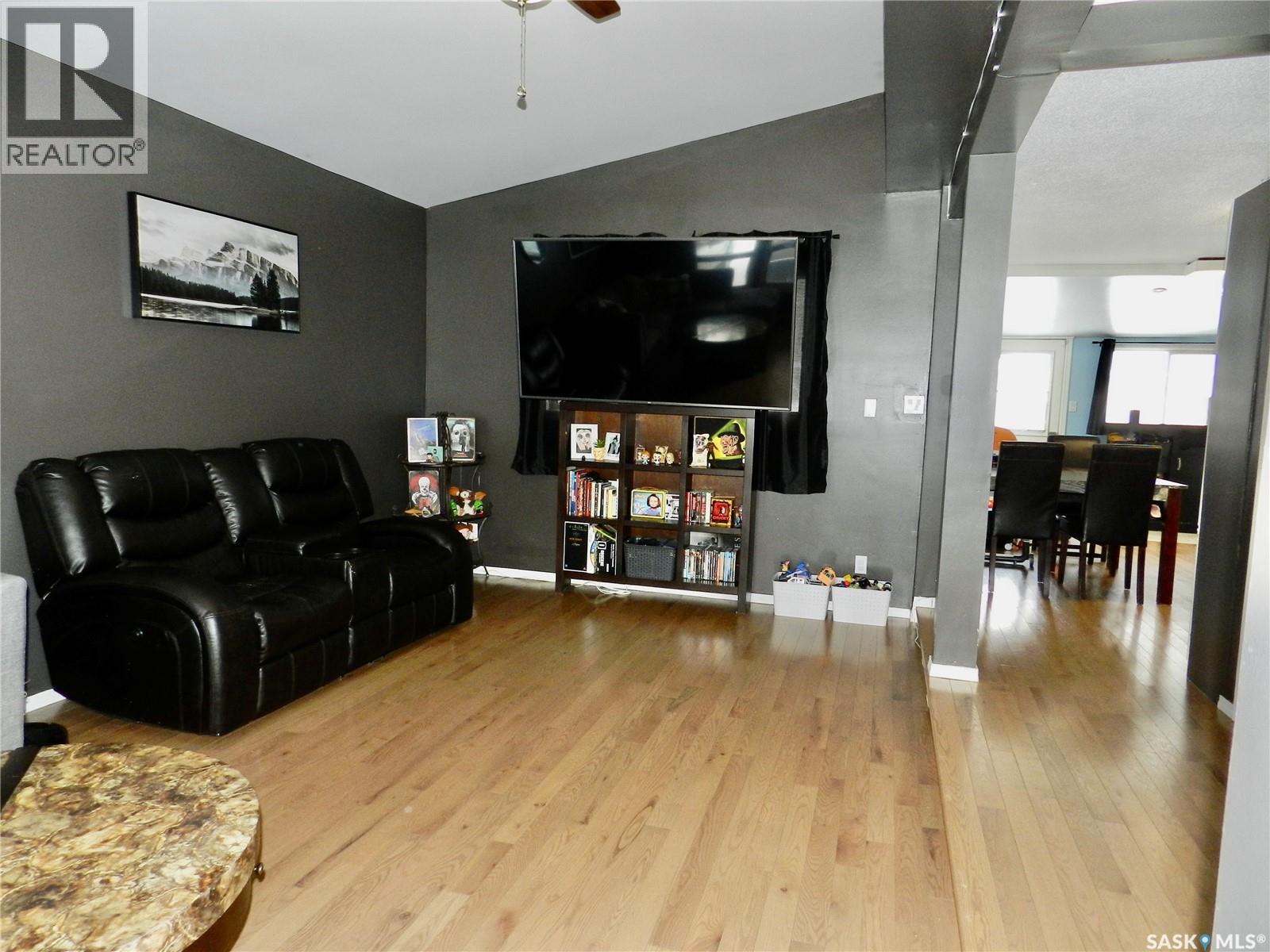 936 Vaughan Street, Moose Jaw, Saskatchewan  S6H 5N8 - Photo 4 - SK029406