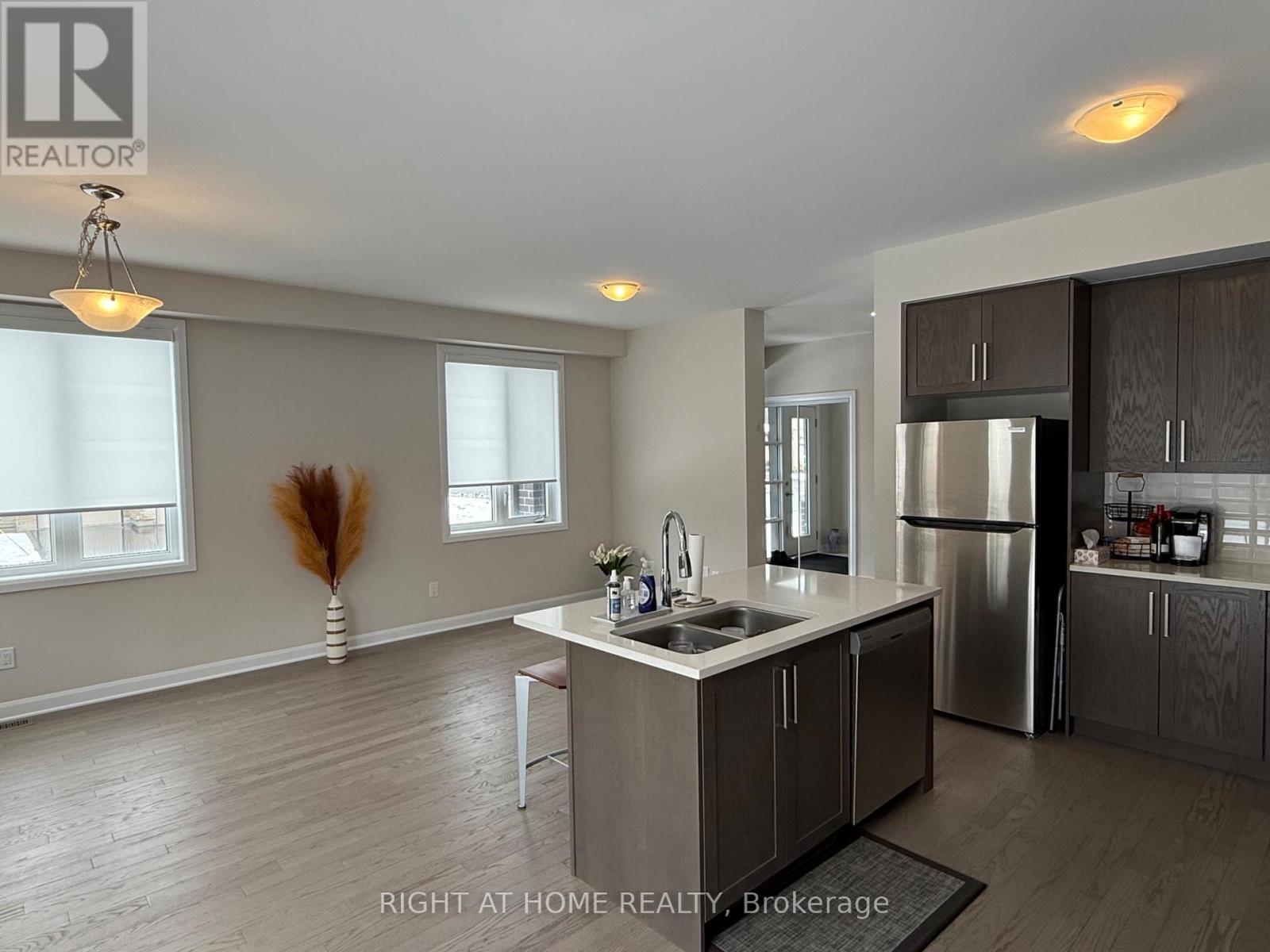 778 Jennie Trout Terrace, Ottawa, Ontario K2W 0K7 - Photo 9 - X12831288